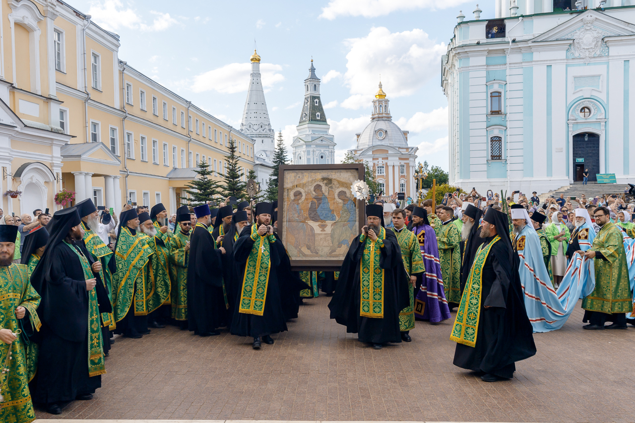 Святая Троица» преподобного Андрея Рублёва вернулась в Троице-Сергиеву Лавру