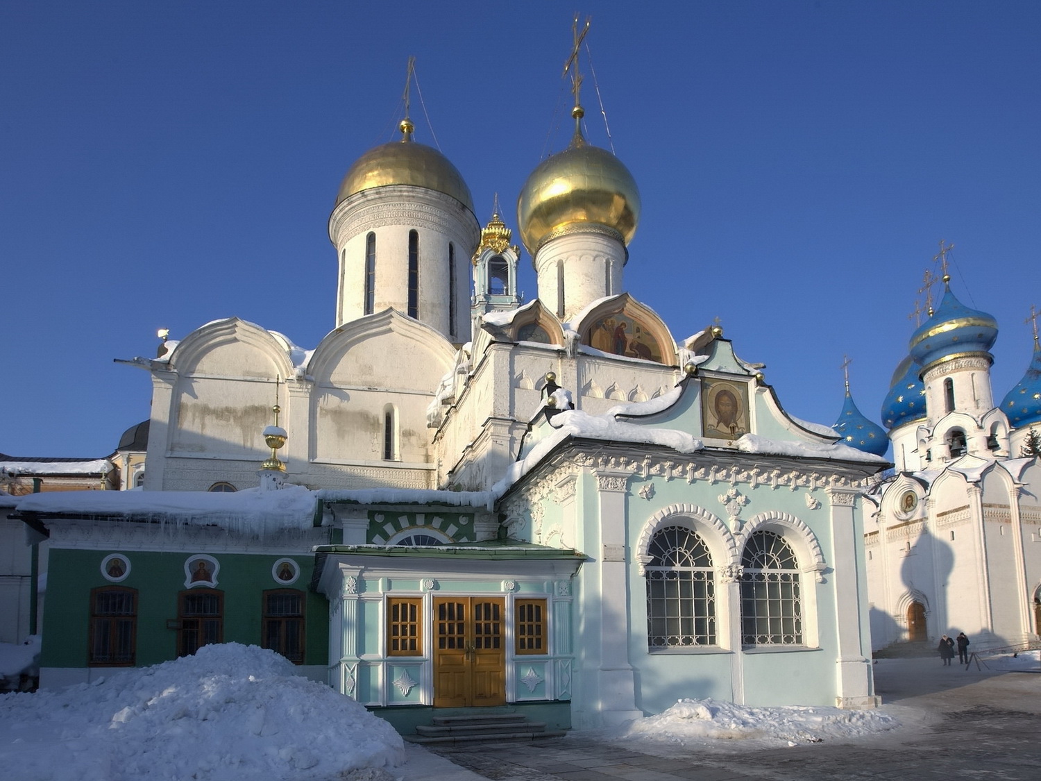 Русь Святая, храни веру Православную, в ней же тебе утверждение».